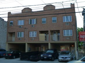 20-11 College Point Blvd in College Point, NY - Building Photo - Building Photo