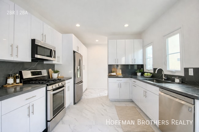 1407 Laurel Ave in West Hollywood, CA - Building Photo - Building Photo