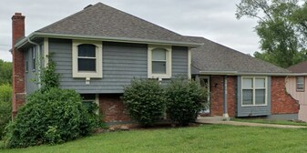 3612 E 104 St in Kansas City, MO - Building Photo