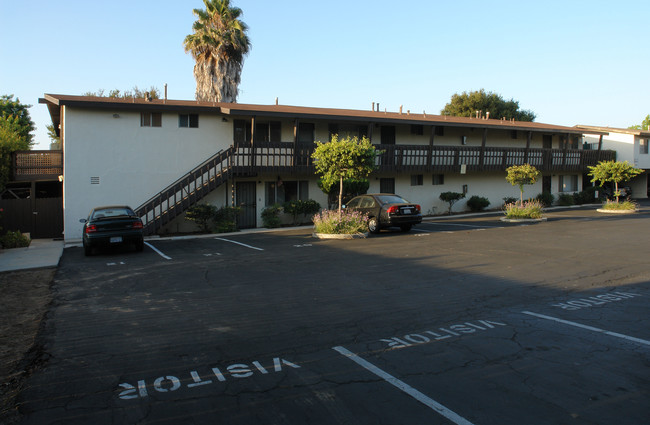 Casablanca Apartments in Santa Barbara, CA - Building Photo - Building Photo