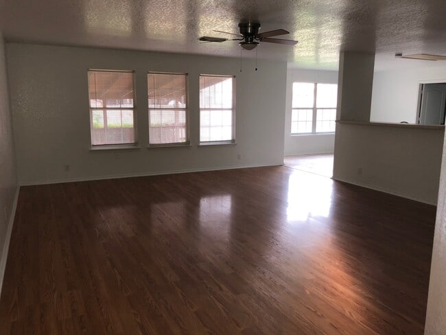 867 Spyglass Dr in New Braunfels, TX - Building Photo - Building Photo