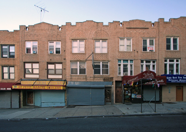 950 Nostrand Ave in Brooklyn, NY - Building Photo - Building Photo