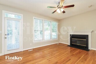18 Bearkling Pl in Greensboro, NC - Foto de edificio - Building Photo