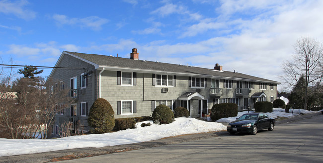 Town & Country Apartments in Augusta, ME - Foto de edificio - Building Photo