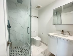 22261 Haynes St in Los Angeles, CA - Building Photo - Building Photo