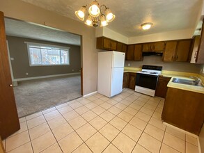 774 May St in Idaho Falls, ID - Foto de edificio - Building Photo