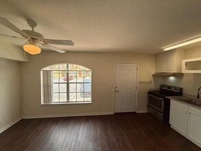 318 Australian Way in Davenport, FL - Building Photo - Building Photo