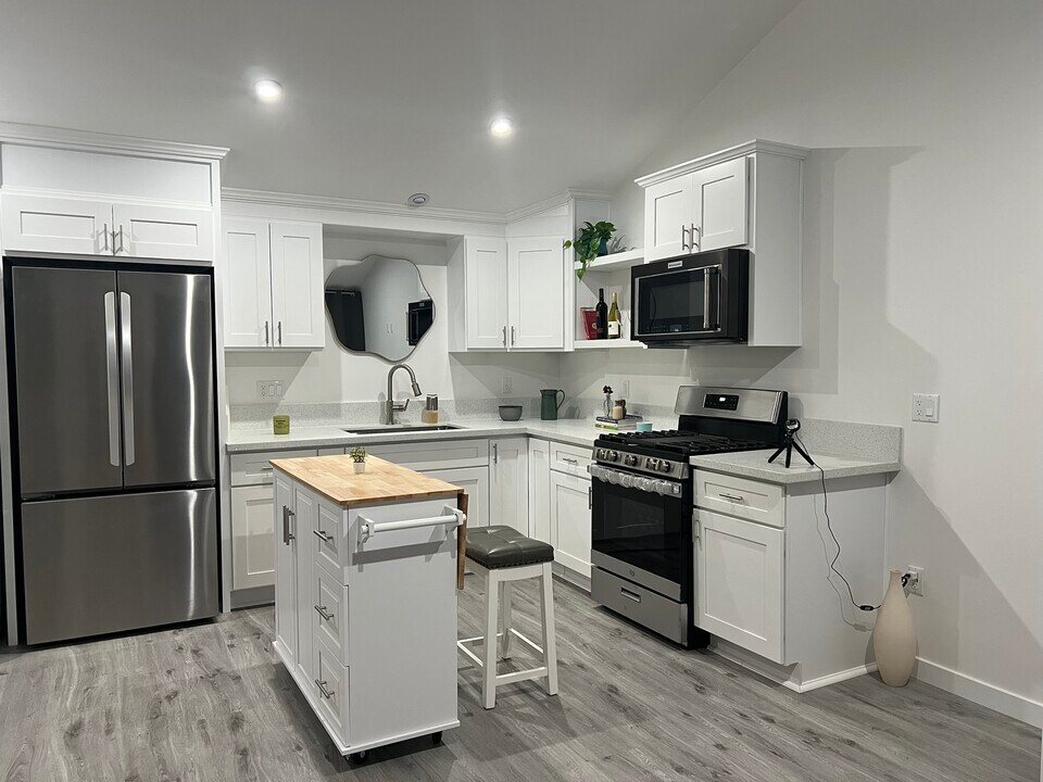 4555 Narrot St, Unit ADU - 4557 in Torrance, CA - Building Photo