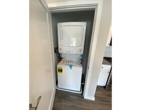 385 Pleasant St-Unit -16 in Watertown, MA - Building Photo - Building Photo