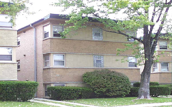 106 N Hillside Ave in Hillside, IL - Foto de edificio