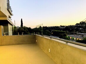 2154 Fargo St, Unit 2154 in Los Angeles, CA - Foto de edificio - Building Photo