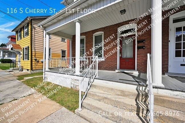 116 S Cherry St in Myerstown, PA - Building Photo - Building Photo