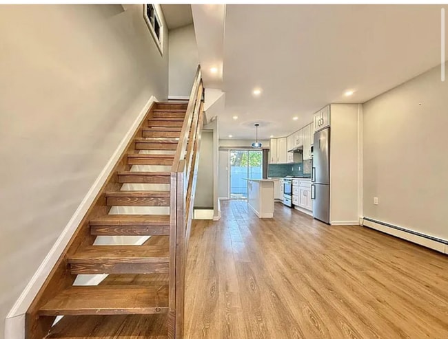 90 Hickory Ave in Staten Island, NY - Foto de edificio - Building Photo