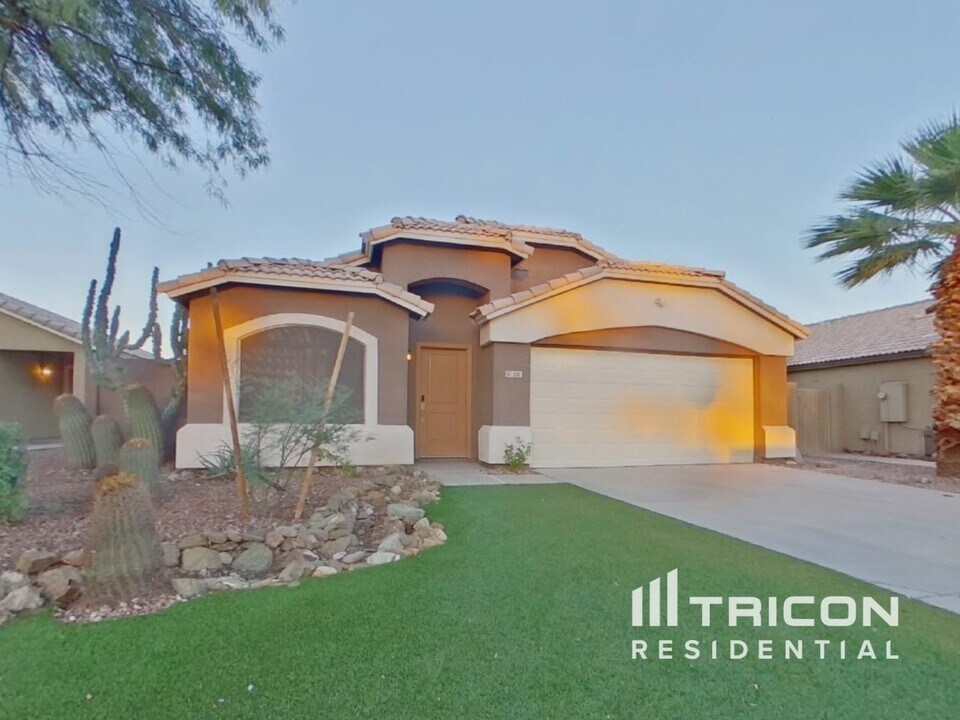 350 N 152nd Dr in Goodyear, AZ - Foto de edificio