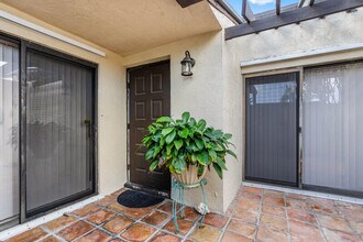 2503 Waterview Cir in Palm Springs, FL - Building Photo - Building Photo
