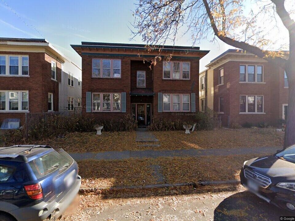 3741 Harriet Ave, Unit 3 in Minneapolis, MN - Building Photo