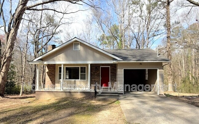 110 Walker Woods Dr in Carrollton, GA - Foto de edificio - Building Photo