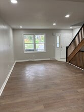 113 Woodin Rd in Clifton Park, NY - Building Photo - Building Photo