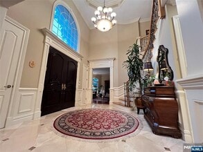 22 Reiner Pl in Englewood Cliffs, NJ - Building Photo - Building Photo