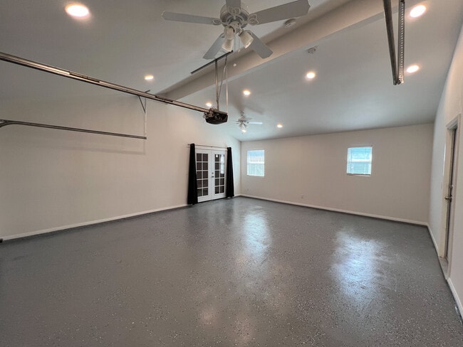 469 W 2nd St in Azusa, CA - Building Photo - Building Photo