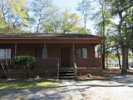 4389 Lakeside Dr in Little River, SC - Building Photo