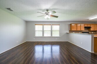 10502 Scenic Cove Ct in Humble, TX - Building Photo - Building Photo