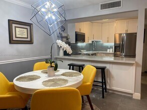 3701 N Country Club Dr, Unit 809 in Aventura, FL - Building Photo - Building Photo