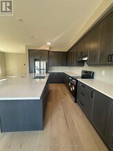 3103 John McKay Blvd in Oakville, ON - Building Photo - Building Photo