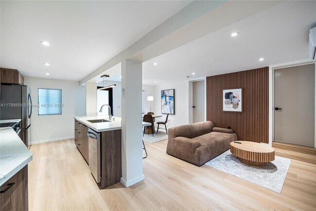 3683 SW 3rd Ave in Miami, FL - Building Photo - Building Photo