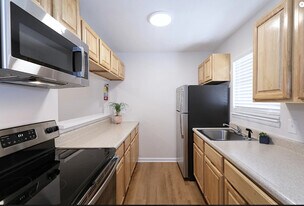4214 West Apartments in Cullowhee, NC - Building Photo