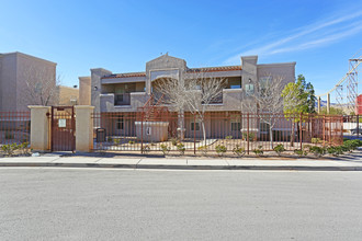 Desert Oasis in Jean, NV - Building Photo - Building Photo