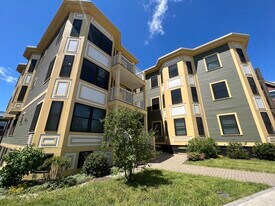 118 Holland St, Unit #1A in Somerville, MA - Building Photo