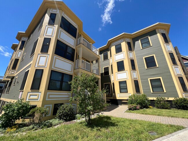 property at 118 Holland St