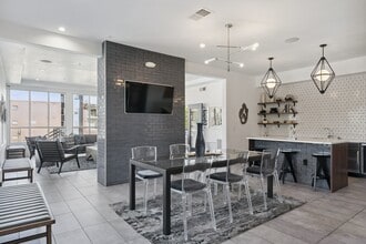 Altitude at Lone Tree in Lone Tree, CO - Foto de edificio - Building Photo