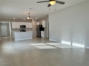 18532 Cronin Sand Ln in North Fort Myers, FL - Building Photo - Building Photo