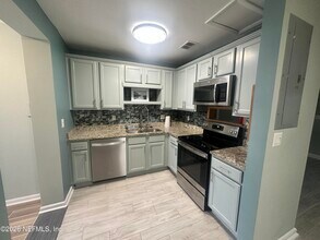 820 3rd St N in Jacksonville Beach, FL - Building Photo - Building Photo