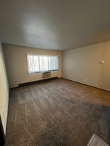 2605 N Frederick Ave, Unit 207 in Milwaukee, WI - Building Photo