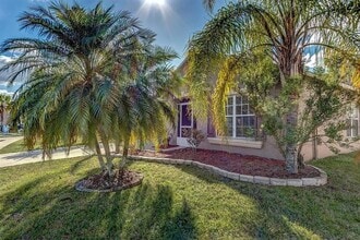 126 Walnut Crest Run in Sanford, FL - Building Photo - Building Photo