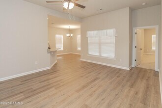 102 Alpine Meadows Ln in Lafayette, LA - Building Photo - Building Photo