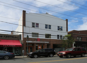 488 Central Ave in Cedarhurst, NY - Building Photo - Building Photo