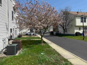 380 Ocean Ave in Jersey City, NJ - Building Photo - Building Photo