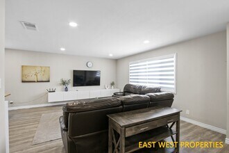 6942 Santa Rita Ave in Garden Grove, CA - Building Photo - Building Photo