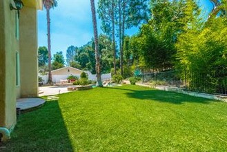 4755 Vanalden Ave in Tarzana, CA - Building Photo - Building Photo