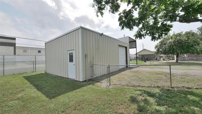 13203 Weiman Rd in Houston, TX - Building Photo - Building Photo