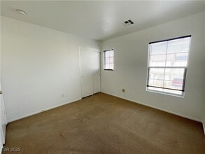 1245 Orchard View St in Las Vegas, NV - Foto de edificio - Building Photo