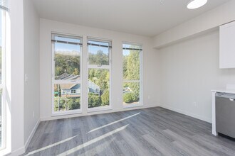 Columbia City in Seattle, WA - Foto de edificio - Interior Photo