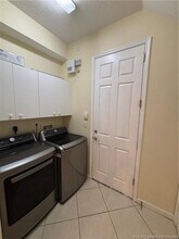 262 SW Walking Path in Stuart, FL - Foto de edificio - Building Photo