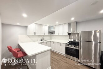 11 Sgotto Blvd in Vaughan, ON - Building Photo - Building Photo