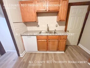 3733 W 128th St in Cleveland, OH - Building Photo - Building Photo