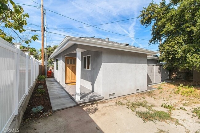 319 N Shelton St in Burbank, CA - Building Photo - Building Photo